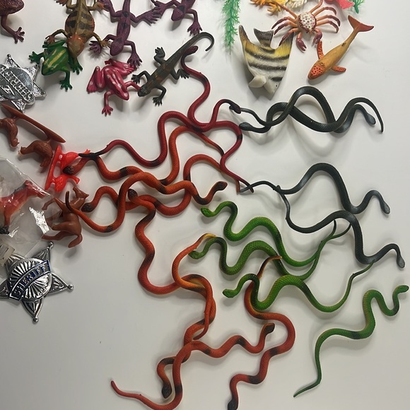 Rubber /  Plastic Toy Lot | Snakes, Frogs, Reptiles, Fish and More - Picture 12 of 17
